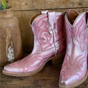 Chic Pink Western Ankle Booties
